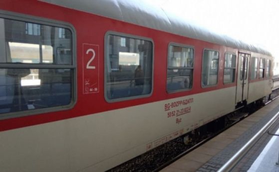 Влак блъсна възрастен мъж край Дупница, той загина