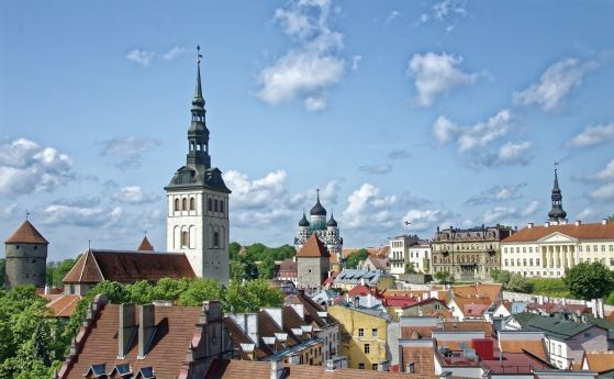 Благородна Естония: Страната №1 за Европа в PISA подарява на света всичките си ресурси за е-образование