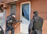 Осем задържани при акция 'Респект' в ромския квартал в Бургас