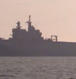 Франция изпраща два военни кораба за борба с коронавируса в отвъдморските си територии