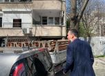 В Бургас прибират пейките от парковете, за да не се събират хора (снимки)