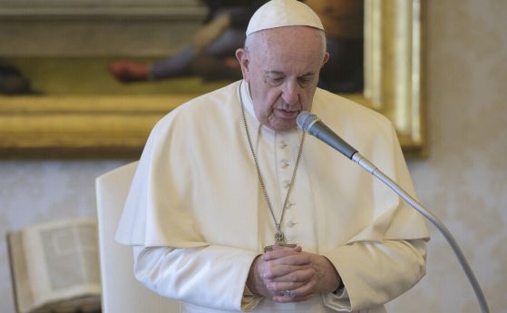Папата призова за световно примирие