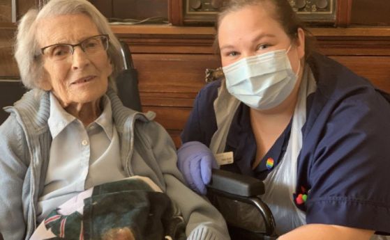 106-годишна англичанка надви коронавируса. Тя е най-възрастната пациентка в страната