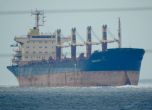 Български капитан на контейнеровоз е отвлечен от пиратите край Бенин