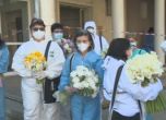 Лили Иванова изпрати цветята от рождения си ден на медиците от Александровска
