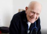 98-годишният лекар, който продължава да се грижи за пациентите си: Не мога да ги изоставя сега!