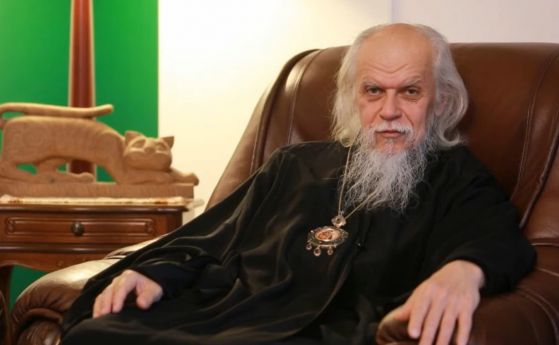 Руски епископ зове жените да не мрънкат на мъжете си по време на карантина (видео)