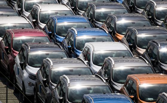 Над 75% срив на продажбите на нови автомобили в ЕС заради пандемията