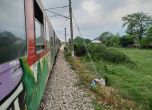 Влакът София-Видин блъсна кола на жп прелез