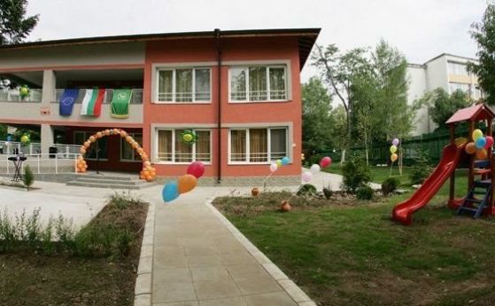 Детските градини отварят поетапно от днес, в София, Пловдив и Бургас от вторник