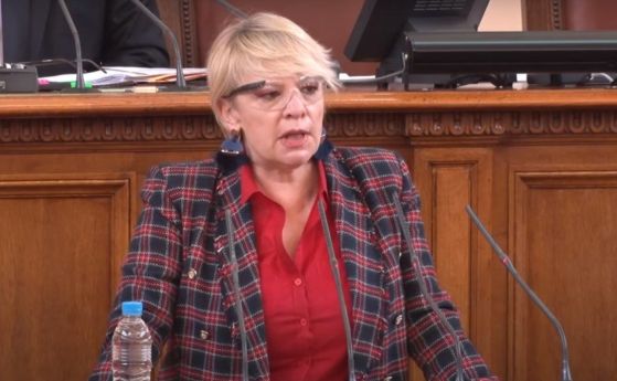 От трибуната на парламента Нона Йотова издейства глоба за ''Като две капки вода''