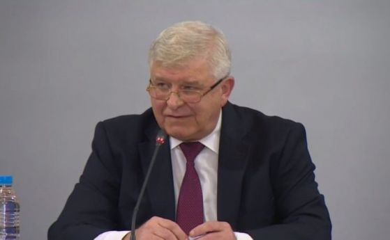 Ананиев разреши отварянето на театри от днес, ресторанти на закрито - от 1 юни