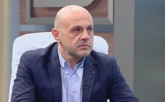 Томислав Дончев: Данъчната система работи, не бива да се пипа