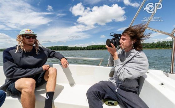 Red Bull атлетите Весо Овчаров, Никола Абаджиев и KAMAK FILMS се готвят за 12-часово предизвикатeлство по река Дунав