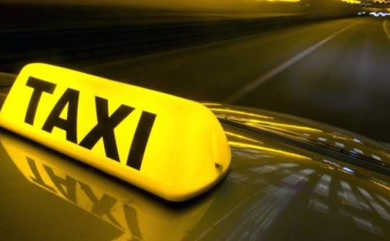 СОС освобождава от такси до 2022 г. таксиджиите