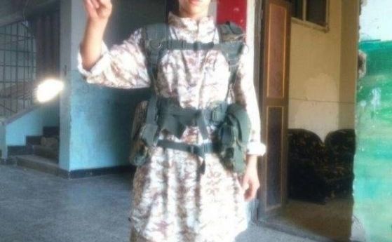 Майката на обвинения в тероризъм младеж: Пускаше снимки с оръжие, за да се хвали пред приятелите си