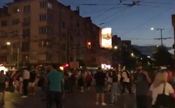 Протестната блокада на Петте кьошета и Графа (видео)