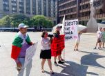 Българи в Чикаго също на протест за оставка