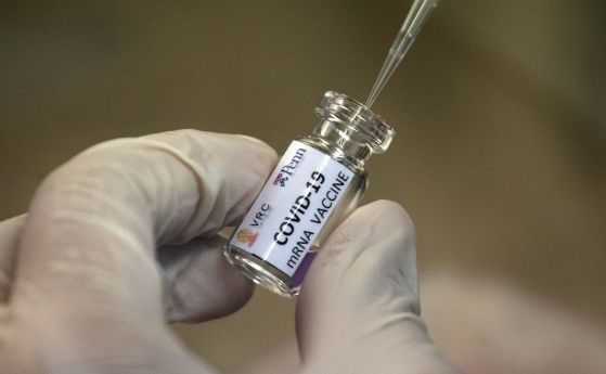 Над 2 млрд. долара ще осигури правителството на САЩ за фармакомпаниите, които тестват и разработват ваксини