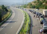 Километрична опашка от автомобили се е образувала на границата с Гърция