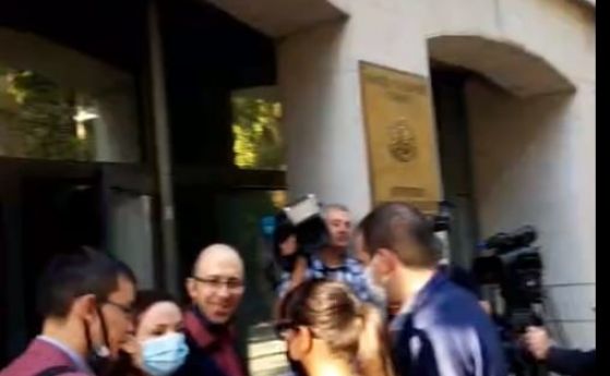 Съдиите от СРС на протест пред ВСС (видео)