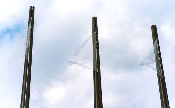 Пилоните на НДК се претворяват в символи на промяната