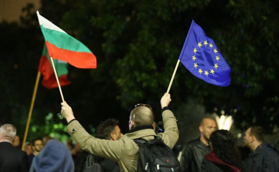 Ден 89: Европарламентът на живо на площада