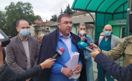 Министър Ангелов: Пострадали от катастрофата в Ямбол ще бъдат транспортирани в София