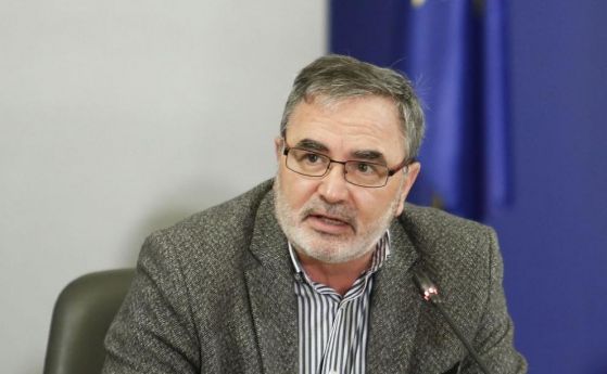 Доц. Кунчев: Ще затягаме мерките възможно най-късно и меко