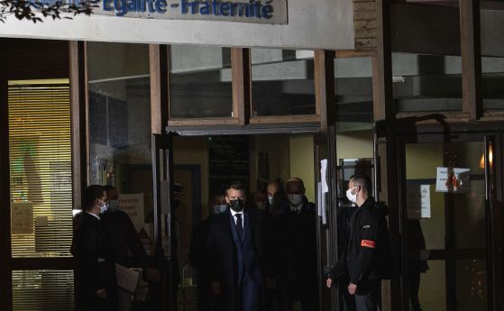 Убитият учител в Париж е на 47 г. Убиецът е 18-годишен от Чечня