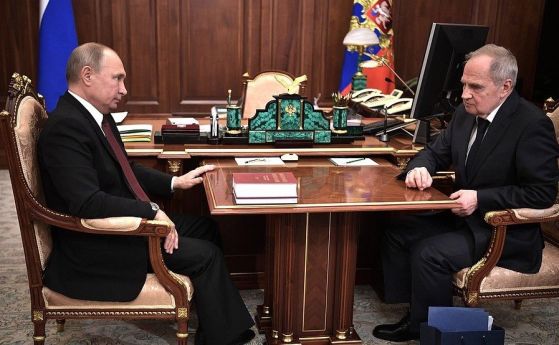 Путин забрани на конституционните съдии да обявяват публично особеното си мнение