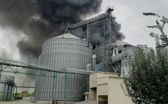 Голям пожар в хранителен завод в Катуница