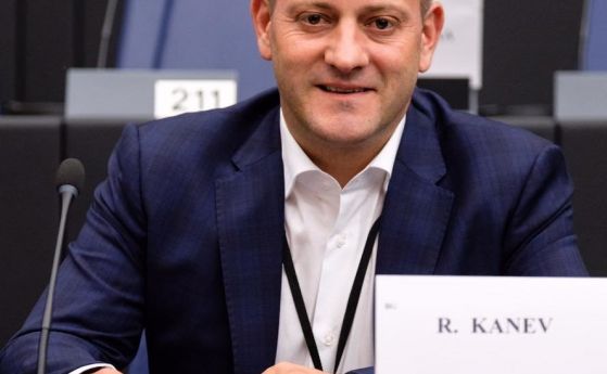 Хаосът вече затвори държавата - така става, когато цялата власт е в трагично некомпетентен човек