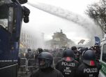 Стотици арести на протест в Германия: хората не носели маски и не пазели дистанция