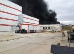 Пожар гори в склад за гуми в Ямбол
