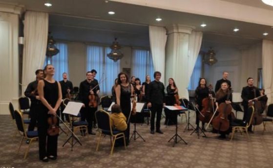Нов симфоничен оркестър започва поредица от концерти за пациенти и медици в 'Александровска' болница
