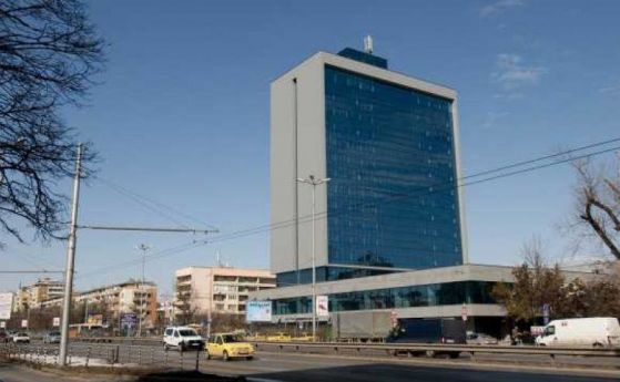 Стрелба по криминално проявен пред казино в София тази нощ