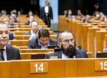 Яростен противник на гей браковете бе хванат на голо мъжко парти и напусна Европарламента