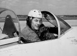 Почина първият пилот, преодолял звуковата бариера. Чък Йейгър живя до 97 г.
