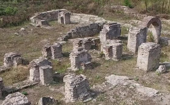 Двама отиват на съд заради незаконни разкопки край античния град Рациария