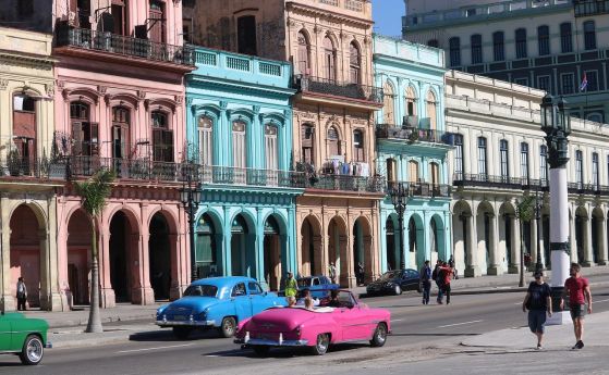 Куба въвежда единен валутен курс от 24 песо за долар