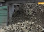 Срутените гаражи от скална маса в Дупница са законни