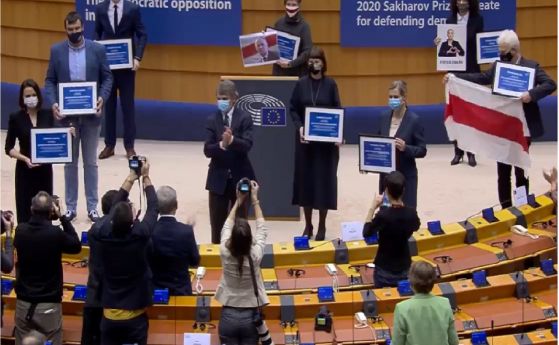 ЕП връчи наградата 'Сахаров' на опозицията в Беларус