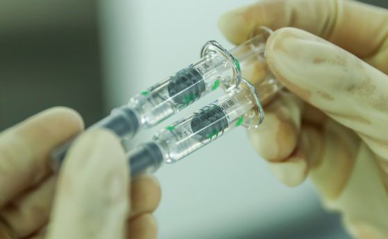 Китай одобри първата си ваксина срещу COVID-19