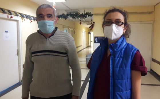 Уролози от УМБАЛ Бургас извадиха 350-грамов тумор с безкръвна операция