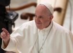 Папа Франциск и предшественикът му с ваксини срещу COVID-19