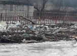 Плаващо сметище се появи и по река Струма