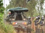 Опозиционният лидер в Уганда е под обсада от армията, не допускат посланика на САЩ до дома му