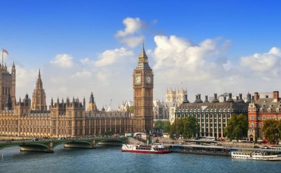 Великобритания предупреди гражданите си да не правят резервации за лятото