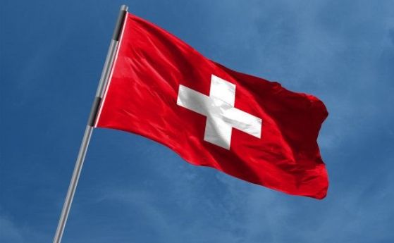 Швейцария изисква отрицателен PCR тест за пристигащите със самолет